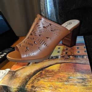 Bella Vita leather slide sandals